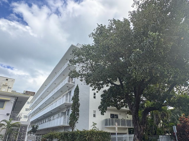 Drexel 15 Condo photo 2